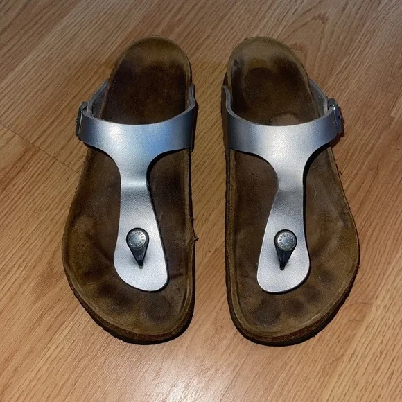 Birkenstock Silver Metallic Thong Toe / Slip On Sandals Size 39 - Picture 2 of 7